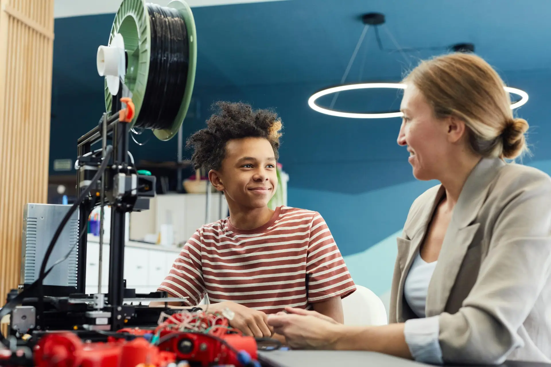 Como a Impressão 3D Está Transformando a Educação: Personalização de Materiais Didáticos e Inovação no Ensino
